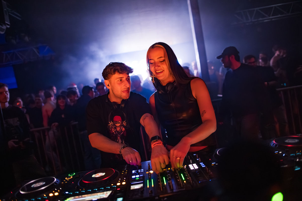 Loading... just a sec